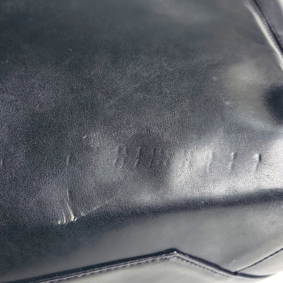 Sorial New York Expandable Shoulder Tote in Black and Gray - Picture 14 of 17